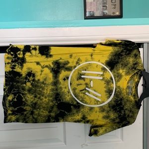Twenty one pilots t shirt.